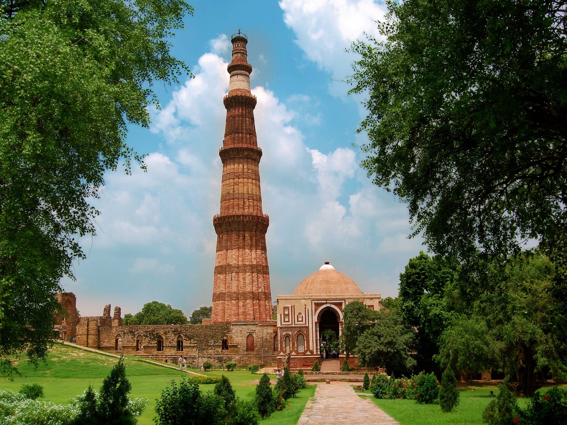 Meru Stambh — Qutb Minar